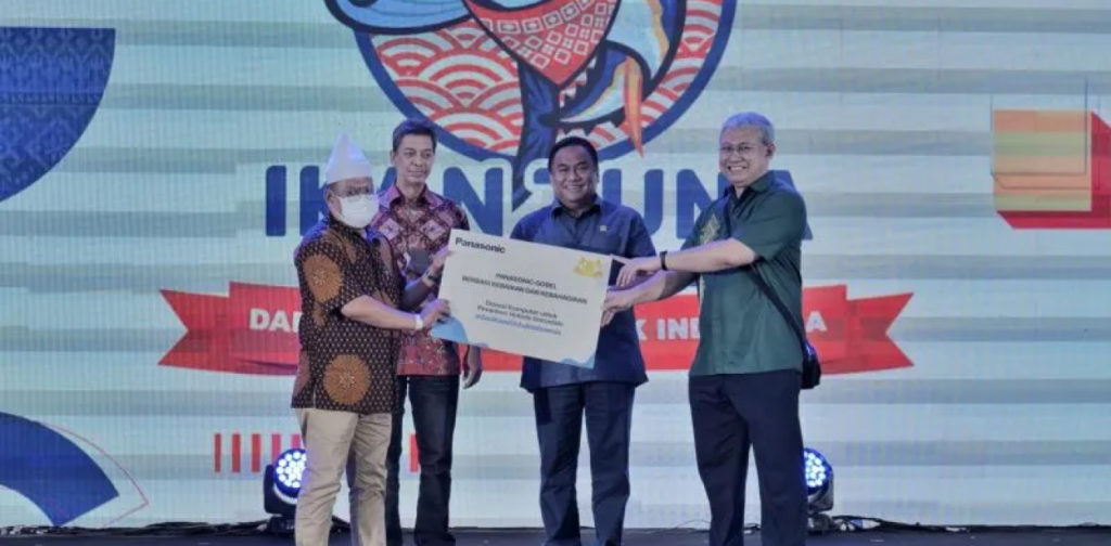 Panasonic Gobel Donasikan Produk Elektronik Ke Pesantren Hubulo Pt